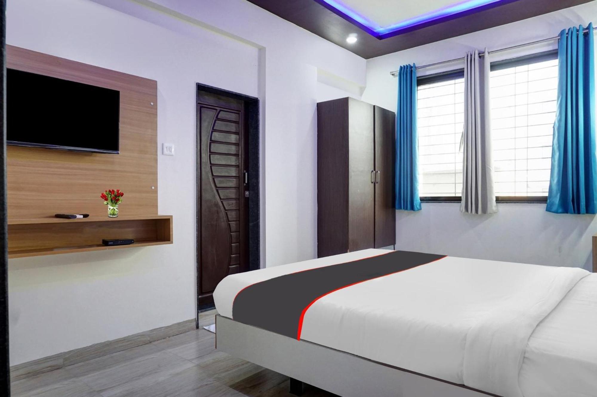Super Collection O Eon Inn Near Pune Airport Kharadi Esterno foto